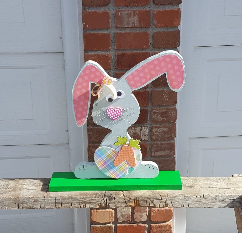 Glenda Edwards CarveWright googly eyed Easter bunny